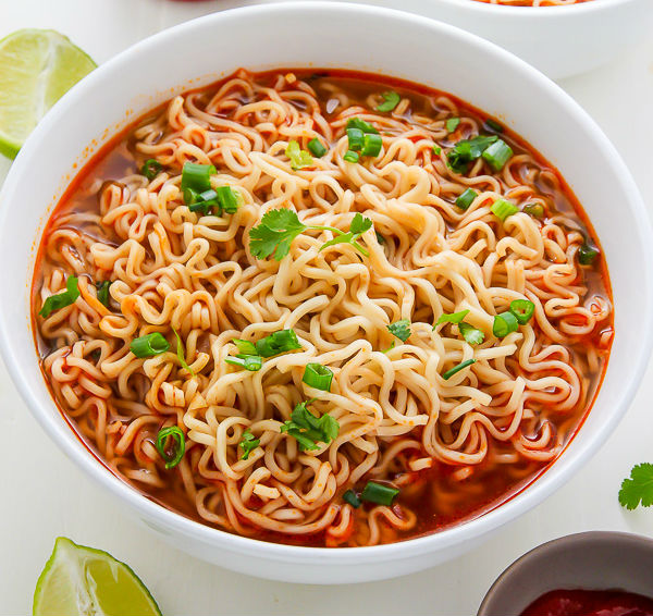 Spicy Sriracha Ramen Noodle Soup - Super Foods Life